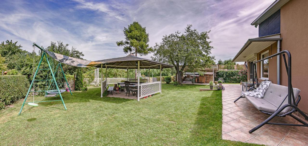 Riverside Apartman**** Μίσκολτς Εξωτερικό φωτογραφία