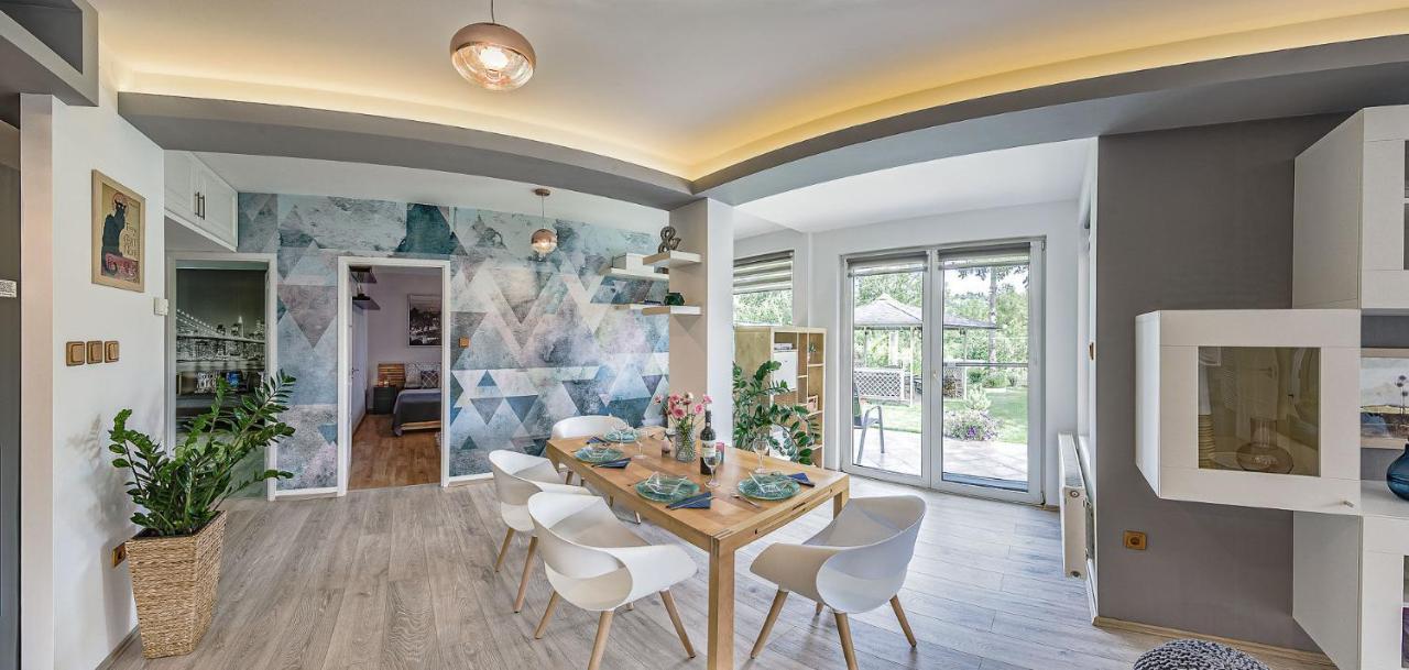 Riverside Apartman**** Μίσκολτς Εξωτερικό φωτογραφία