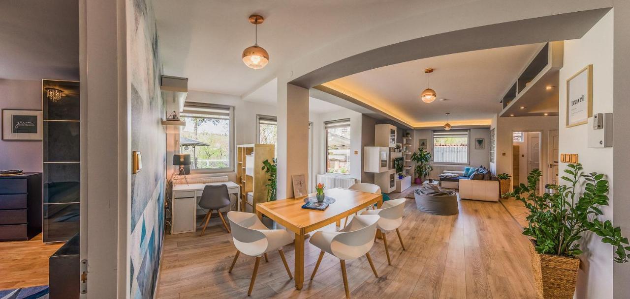 Riverside Apartman**** Μίσκολτς Εξωτερικό φωτογραφία