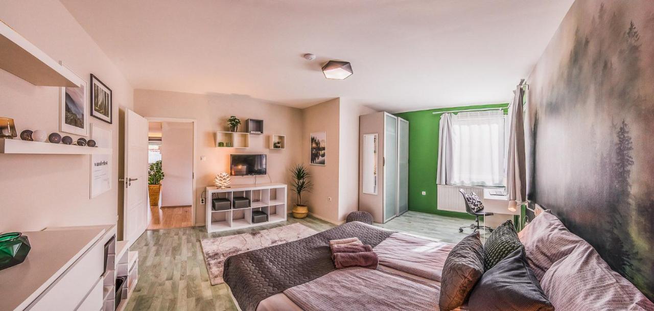 Riverside Apartman**** Μίσκολτς Εξωτερικό φωτογραφία